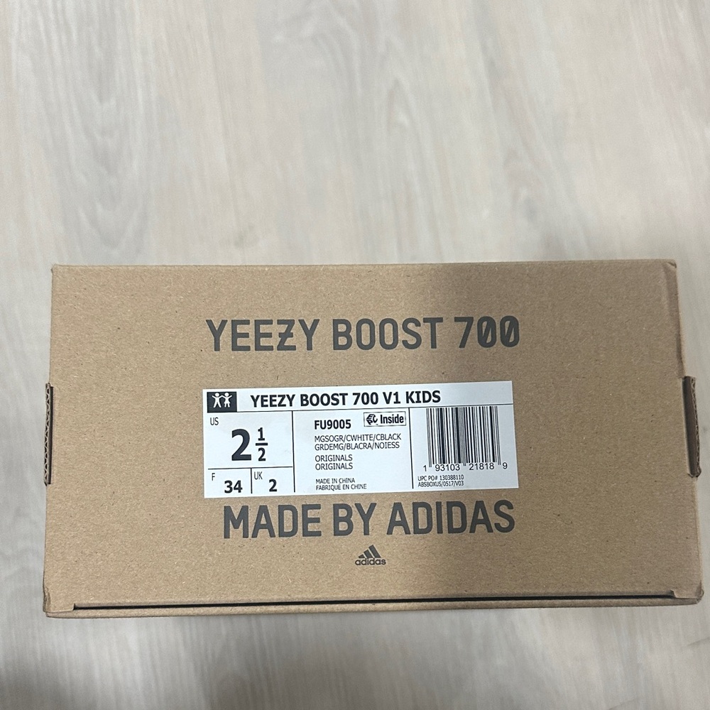 Yeezy Boost 700 V1 Kids Sneakers - White, Grey and Black
